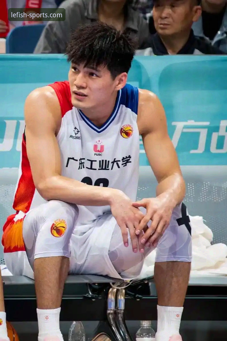 乐鱼官网入口网页版安全登录手机版 CBA状元陈国豪遇回避条款解析——乐鱼体育带你直击卡位战幕后